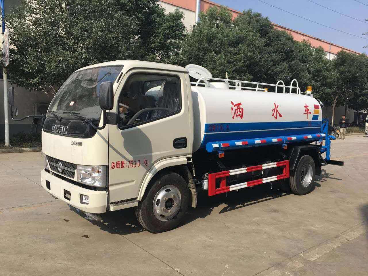 5噸灑水車在哪里有賣？湖北楚勝汽車13886887089